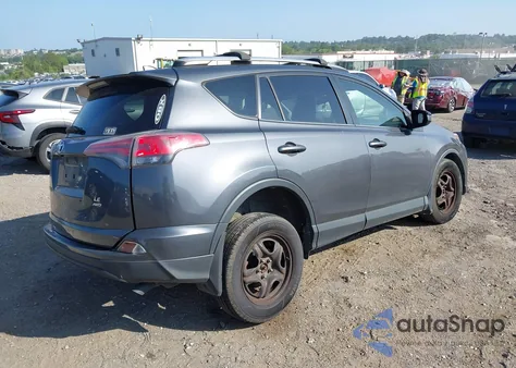 2016 Toyota Rav4 Le z USA, uszkodzony, nr VIN JTMBFREV7GD189846